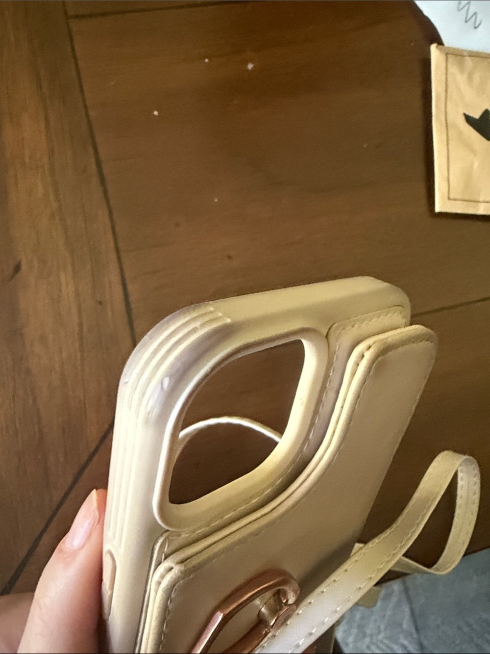 IPhone 14- phone case/headphones - Picture 11 of 11